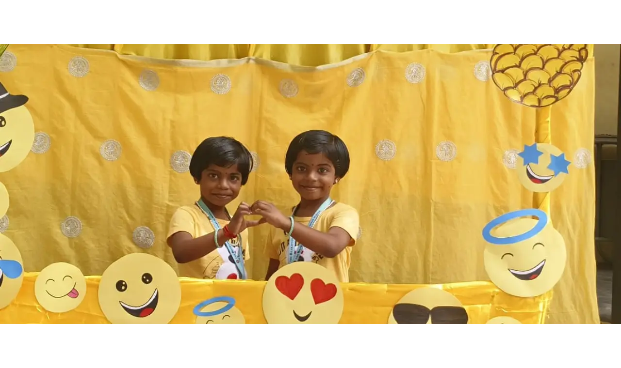 Yellow and Grand Parents Day 5